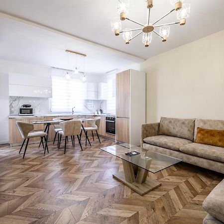 Miku Apartments-Luxury City View At Wilson Square تيرانا المظهر الخارجي الصورة