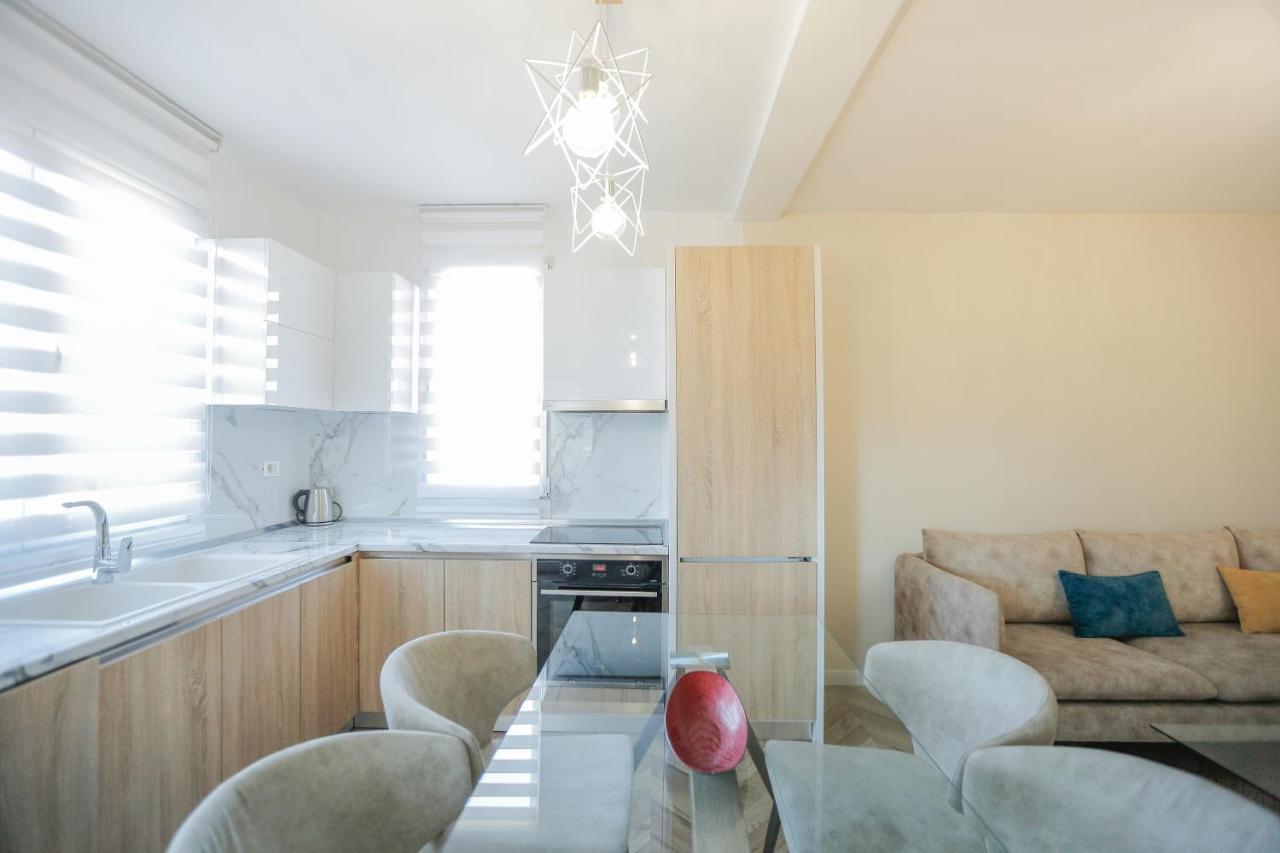 Miku Apartments-Luxury City View At Wilson Square تيرانا المظهر الخارجي الصورة