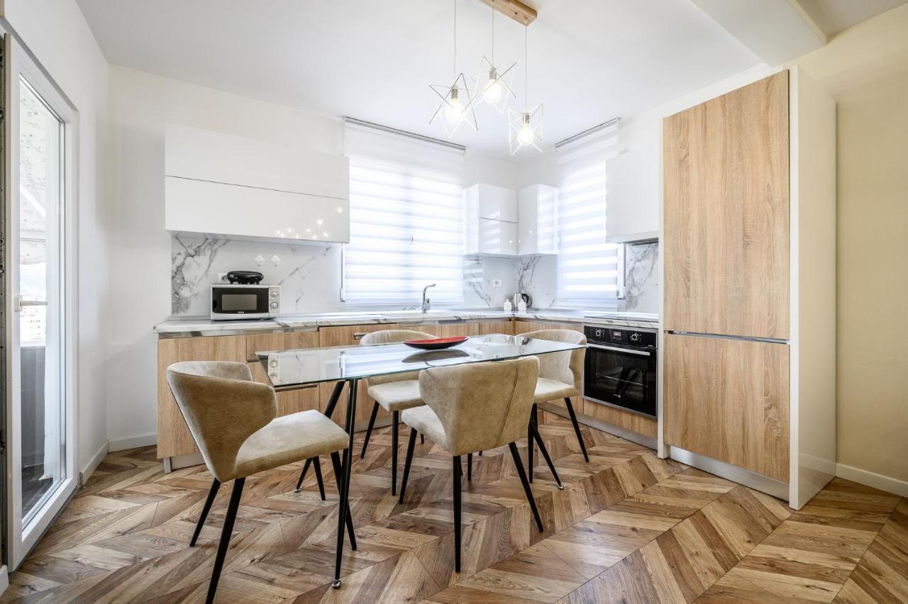 Miku Apartments-Luxury City View At Wilson Square تيرانا المظهر الخارجي الصورة