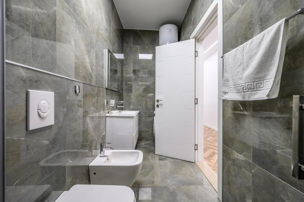 Miku Apartments-Luxury City View At Wilson Square تيرانا المظهر الخارجي الصورة