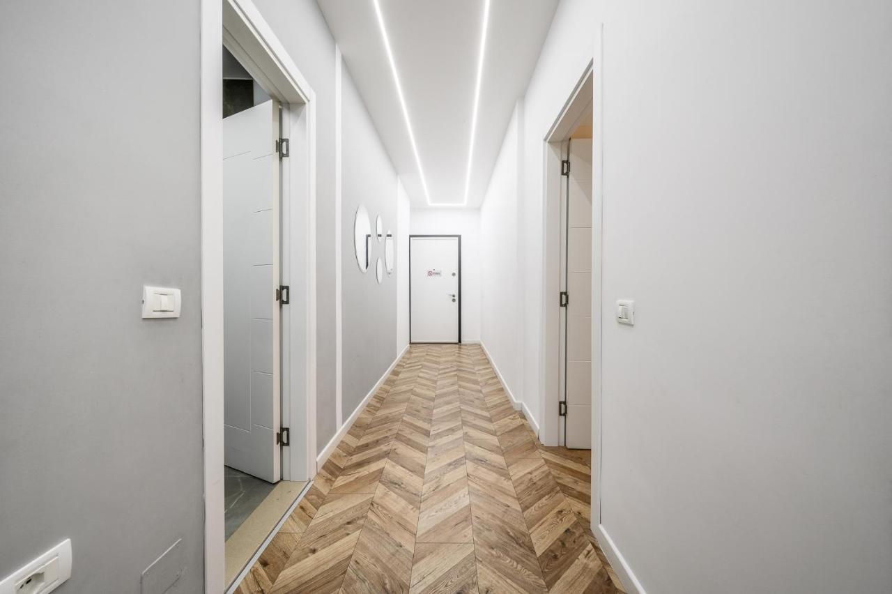 Miku Apartments-Luxury City View At Wilson Square تيرانا المظهر الخارجي الصورة