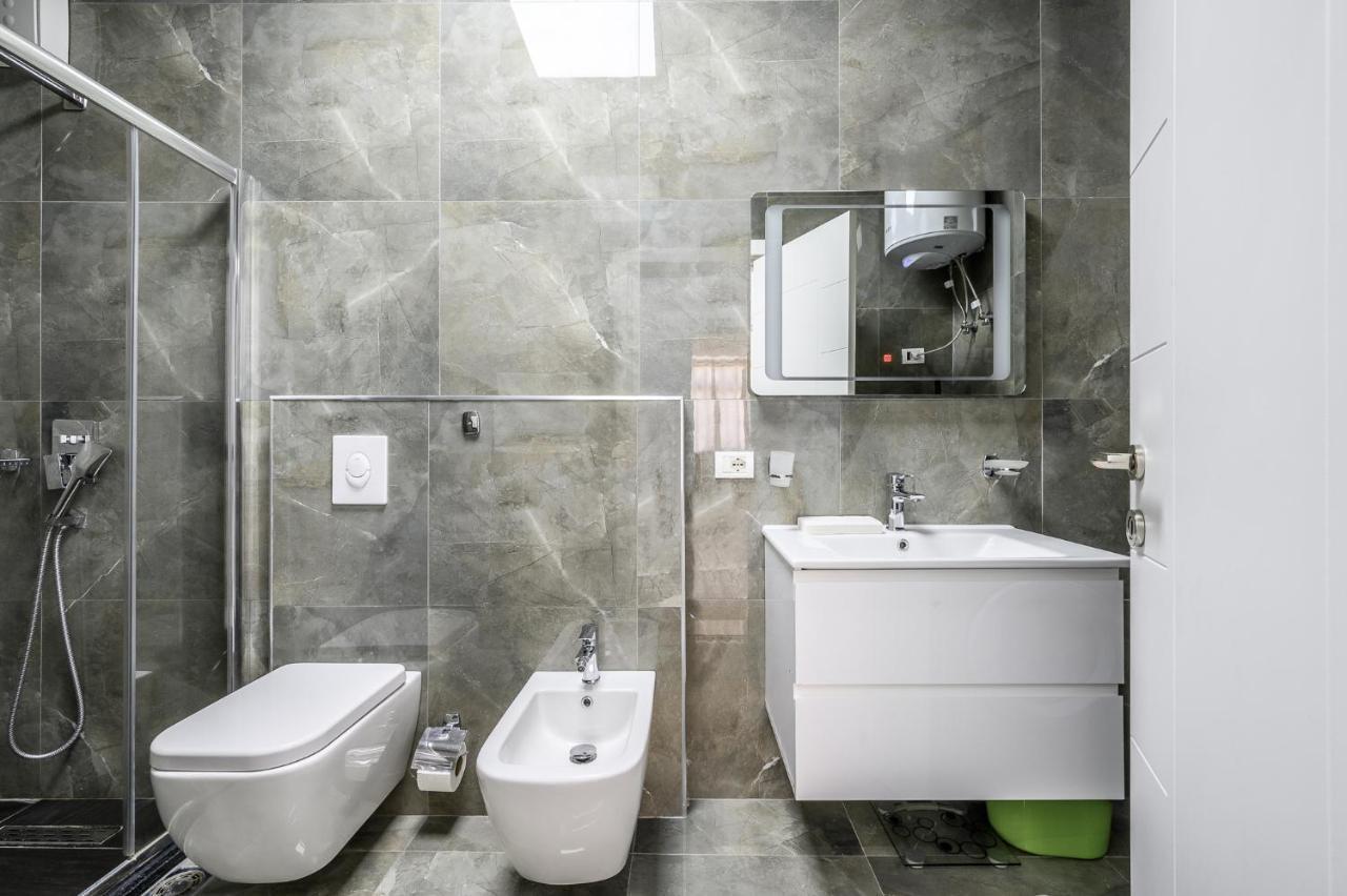 Miku Apartments-Luxury City View At Wilson Square تيرانا المظهر الخارجي الصورة