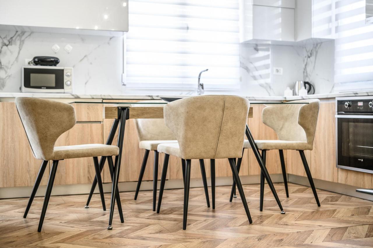 Miku Apartments-Luxury City View At Wilson Square تيرانا المظهر الخارجي الصورة